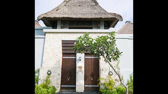 Garden View Pool Villa Entrance Area